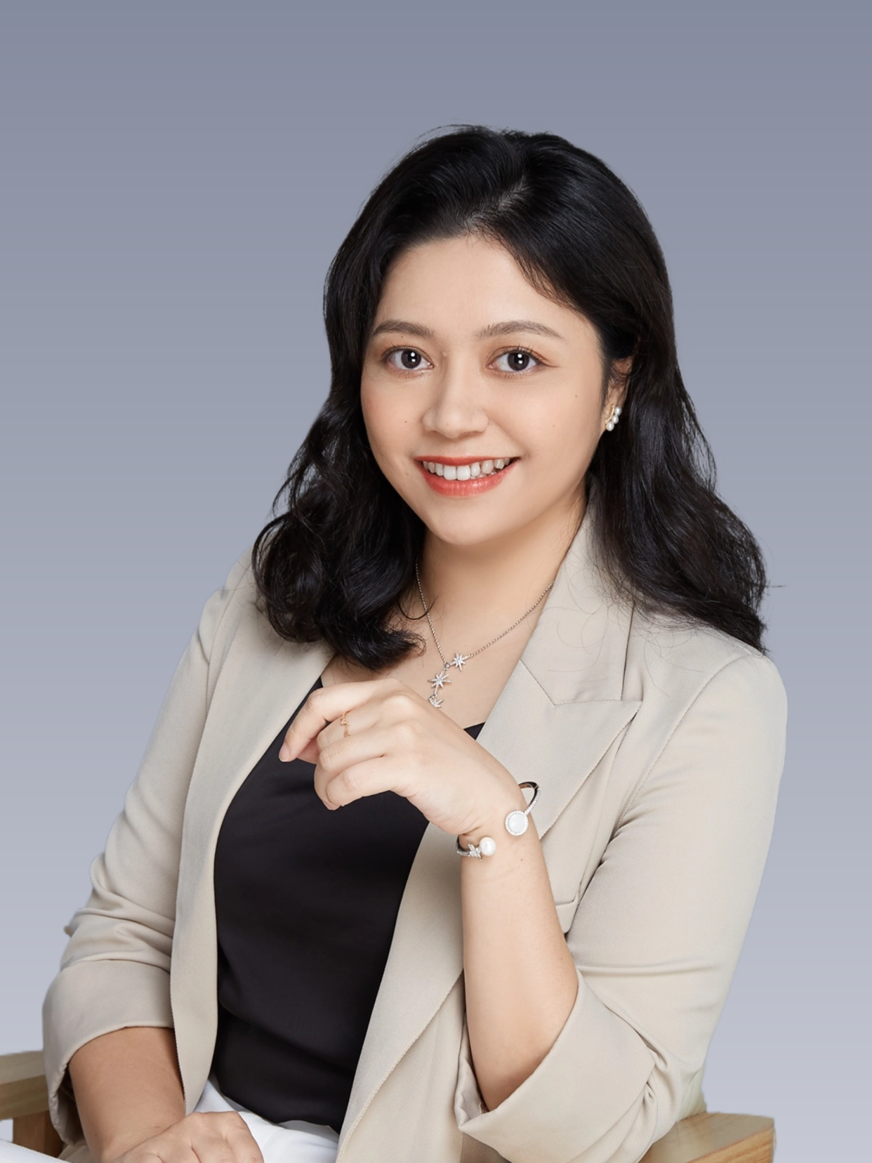 李华红