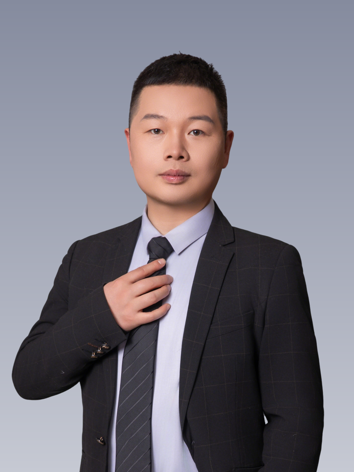 李军龙